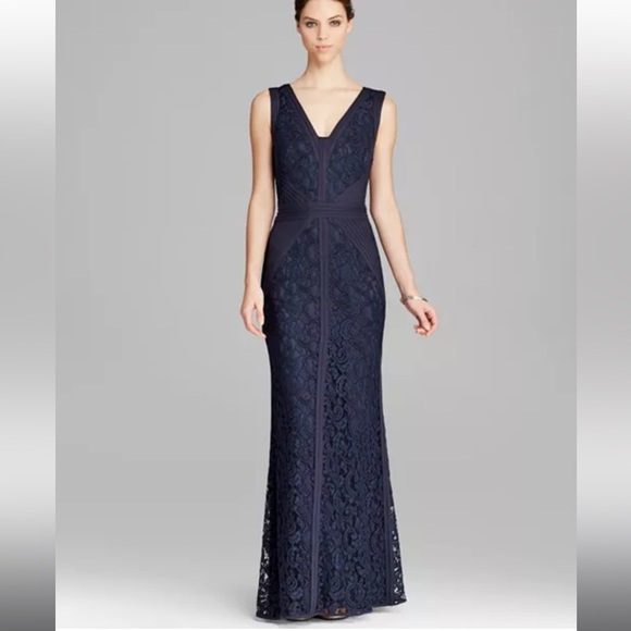 Tadashi Snoji  Lace V-Neck Gown With Pintuck Jersey Piping Navy - Picture 1 of 10